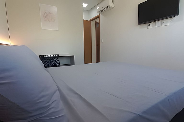 Apto Pé na Areia em Resort com Piscina Privativa