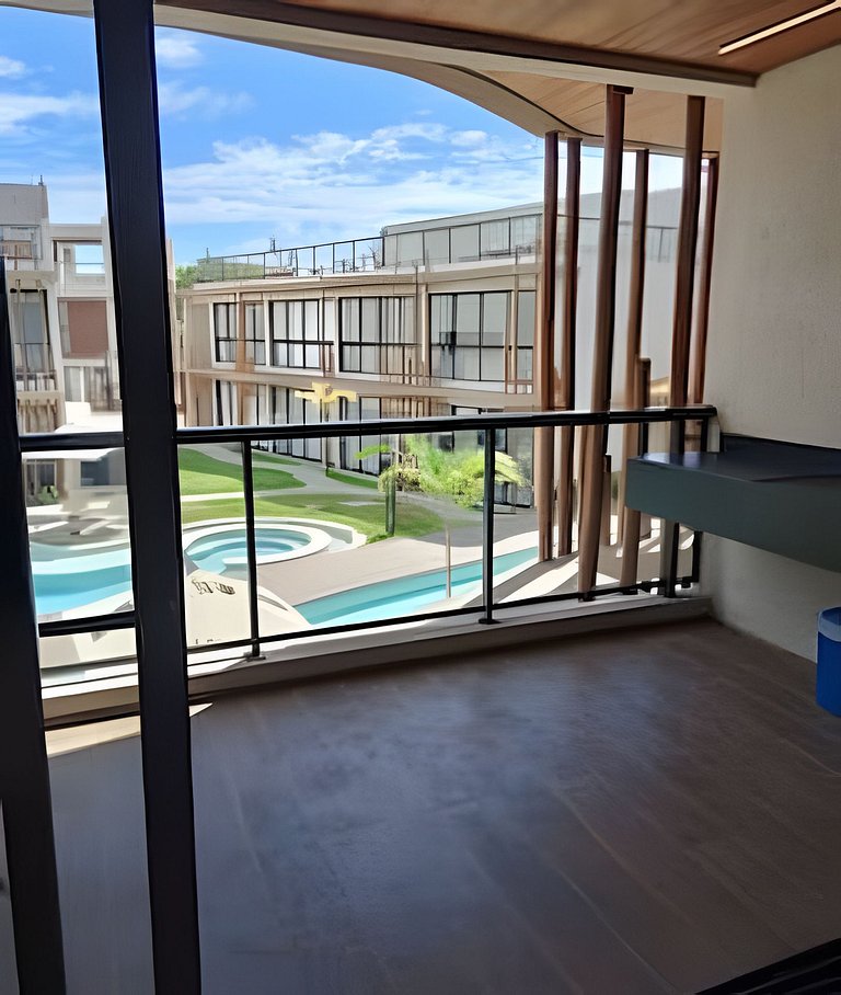 Duplex em Condomínio à 150m da praia para 06 pesso