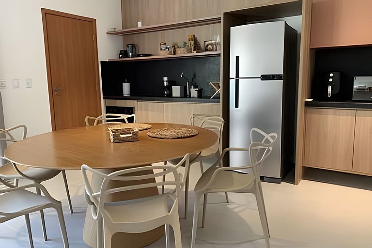 Cond. Apartment. Beach Access for 5 People